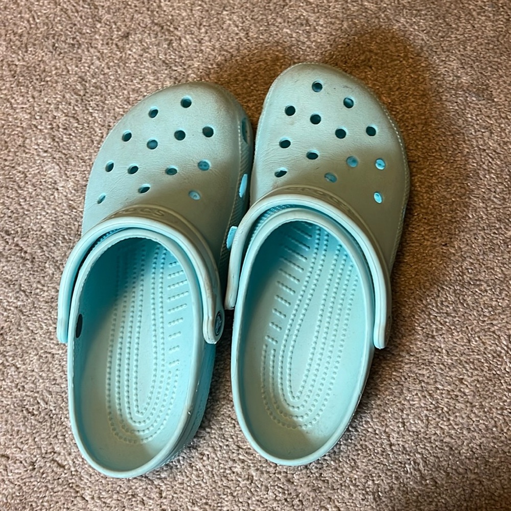 Women’s Teal Crocs